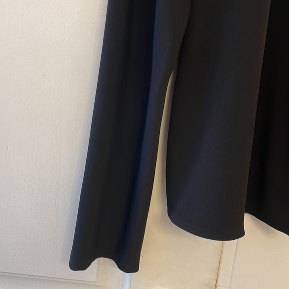 Joeffer Caoc Women’s Topper with Peplum, Size S/P. Color: Black. - Picture 2 of 5